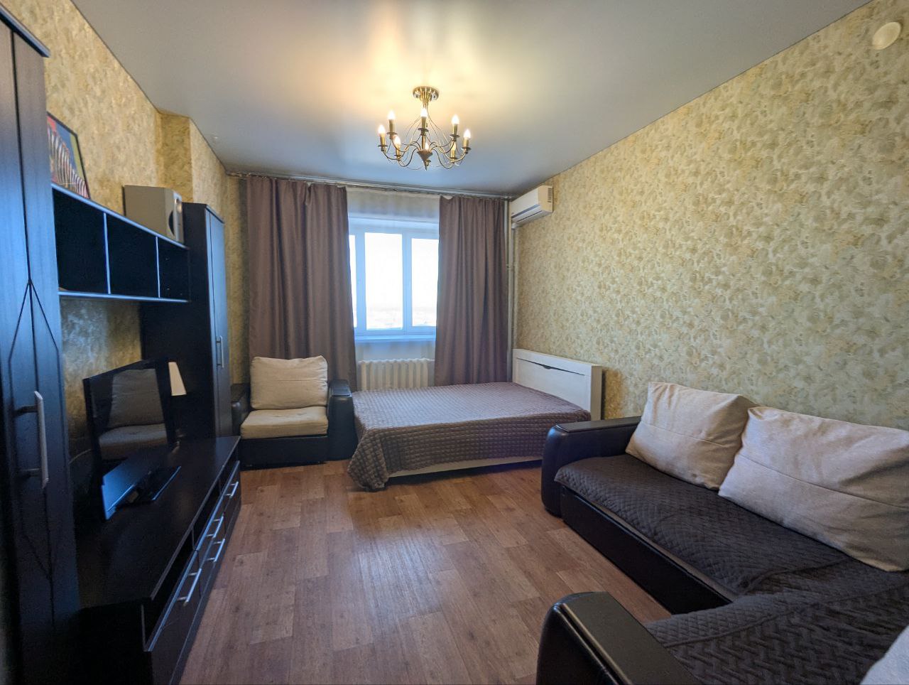 Квартира 100 кв. м 3 комнаты